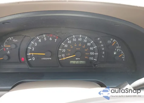 2000 Toyota Tundra Sr5 V8 z USA, uszkodzony, nr VIN 5TBBT4418YS006026